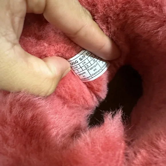 UGG Suede Mini Bailey Bow II Boots in Red - Picture 2 of 15